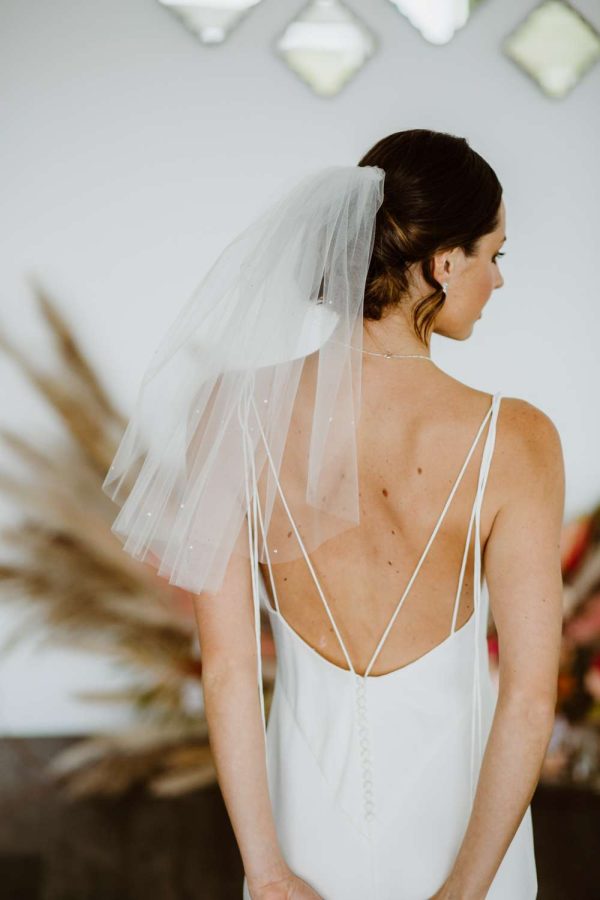 PIXIE - one tier shoulder length veil with scattered diamantes
