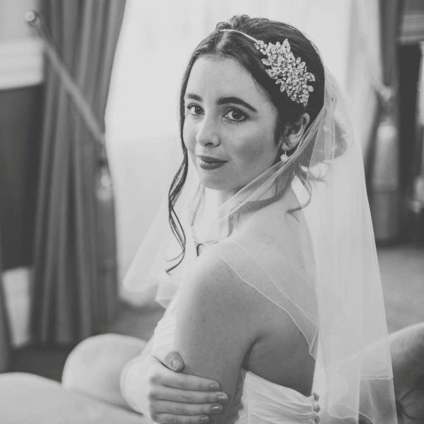 Short plain two layer veil