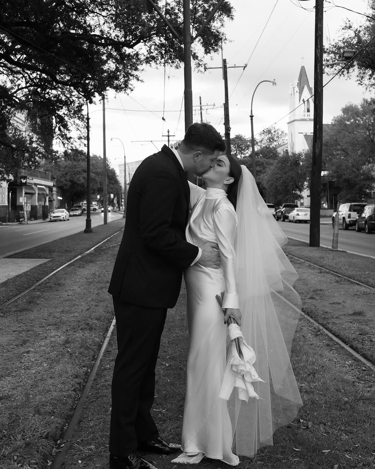 Angelina veil on real bride 2