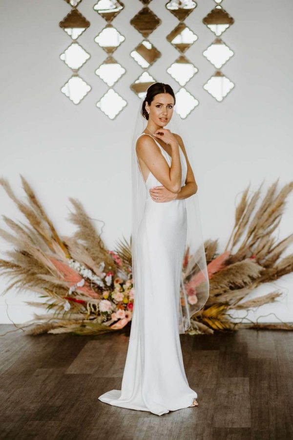 Beatrice - single layer waltz length veil with scattered diamantes