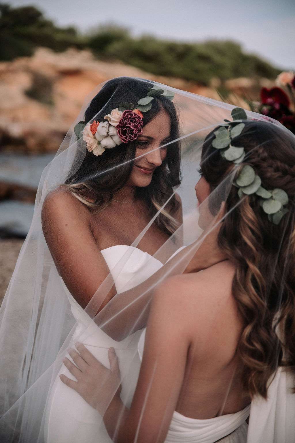 Two brides one veil, gay wedding inspiration