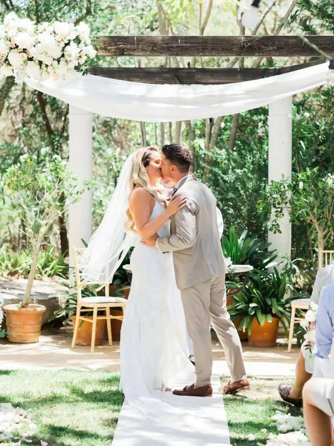 Real bride Kerry wears our Faith veil copy