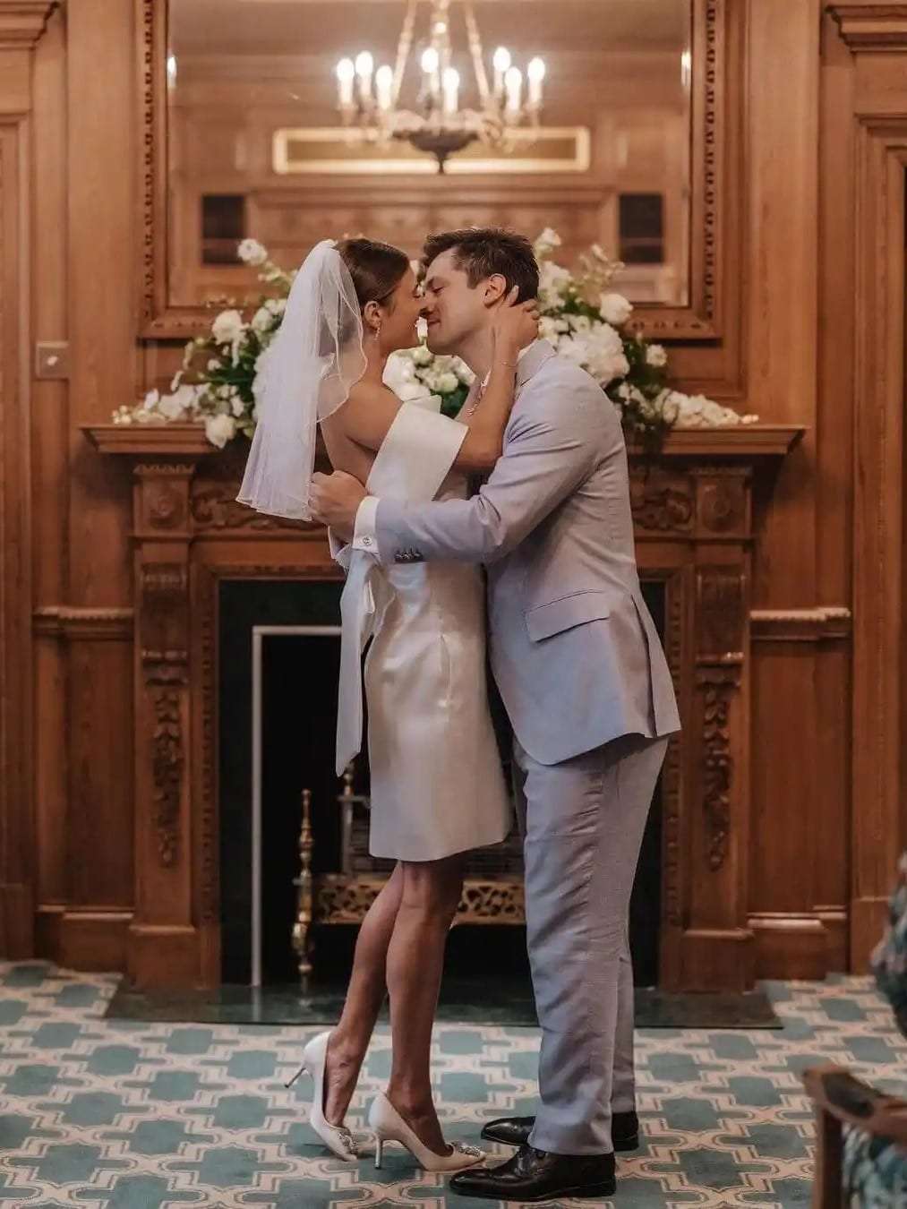 short wedding veil with short dress copy