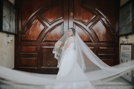 Why Do Brides Wear Veils? | Meaning, History & Tradition 2 Why do brides wear veils