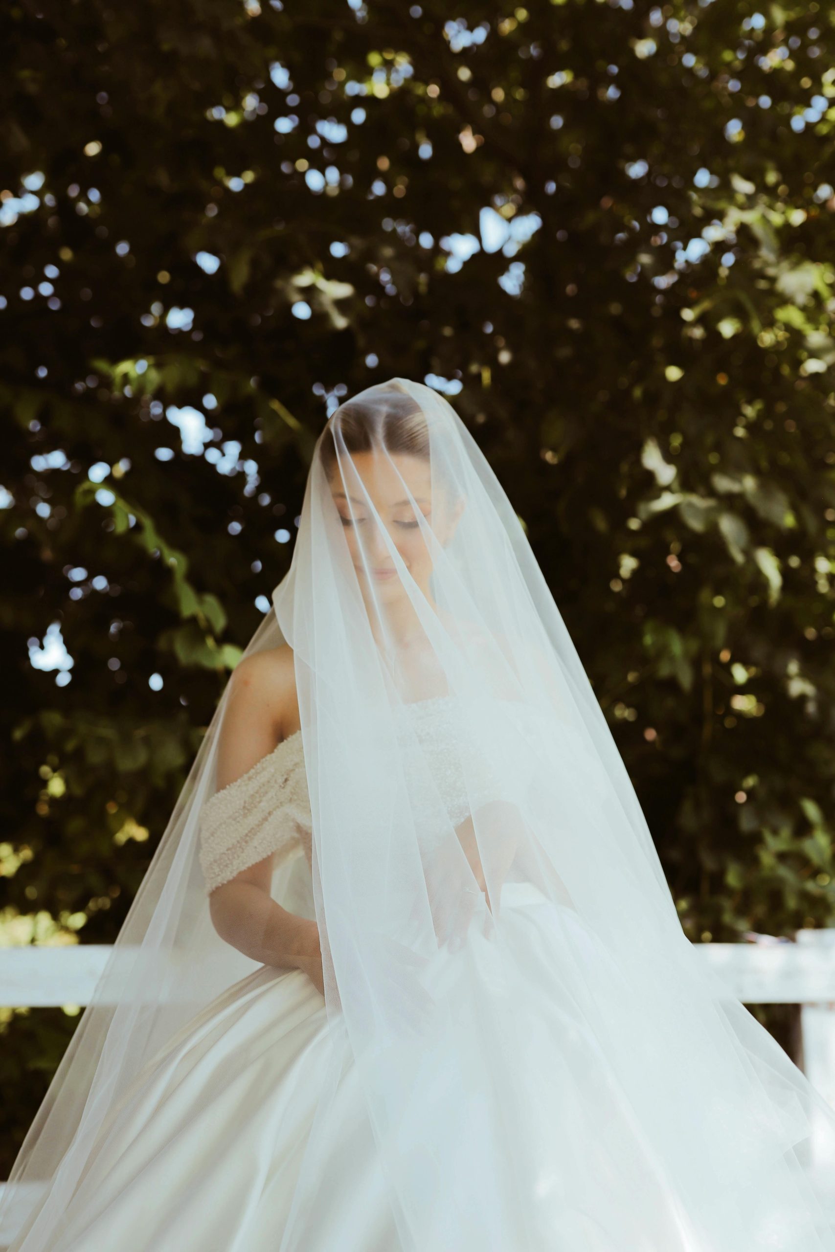 White Or Ivory Wedding Veils | How to Avoid a Mismatch With Your Dress 6 Ivory veil with an ivory dress