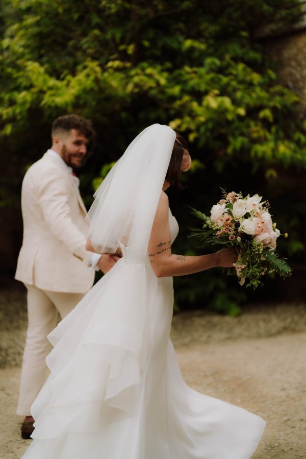 Real Bride Nicole in a short ivory veil in elbow length veil Priscilla