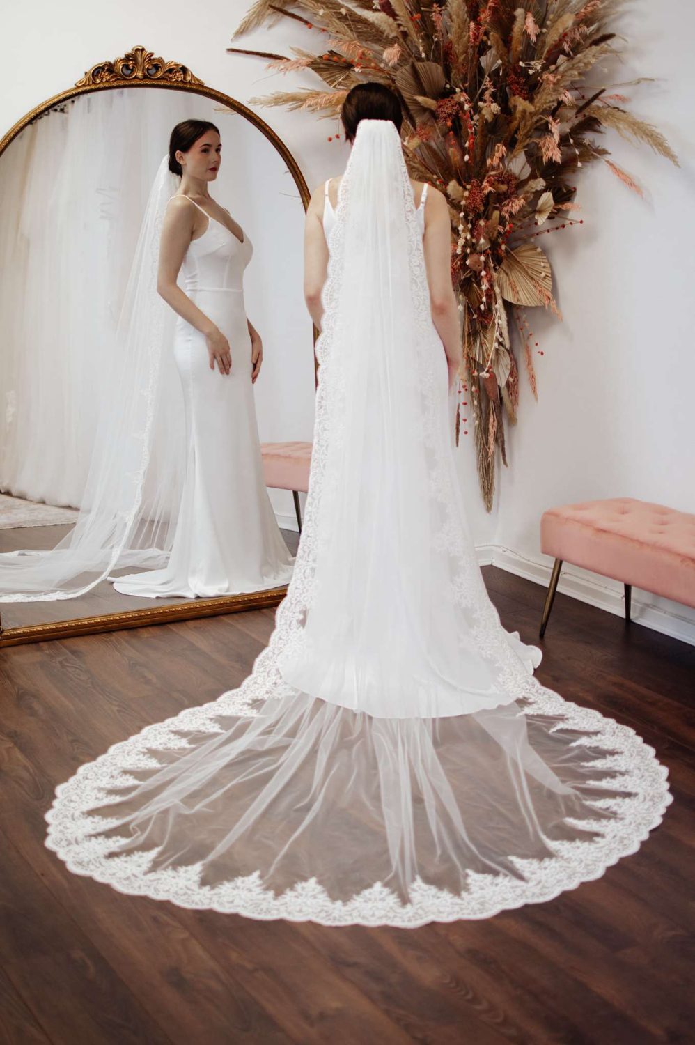 Octavia – One Layer Cathedral Veil with Lace Trim