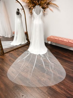 Amelie - Cathedral Veil with Scattered Diamantes