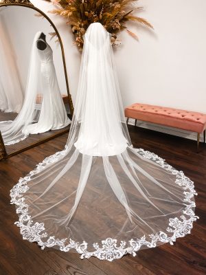 Madeline – One Layer Cathedral Veil with Ornate Lace Edge